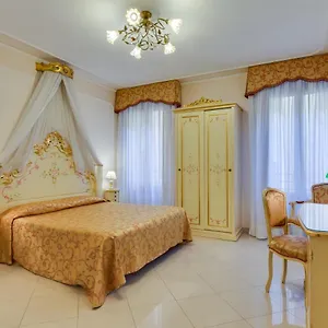https://hotel-at-leonard.hotelinveneto.com